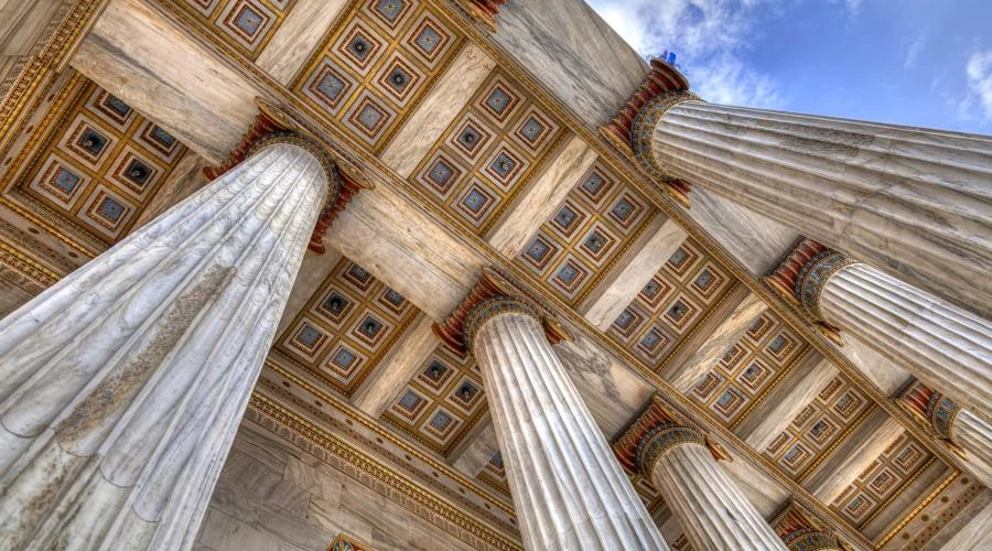 Σύγχρονοι Εφιάλτες: Η λίστα της ντροπής – Μνημεία, στρέμματα γης και δεκάδες δημόσια κτήρια στους δανειστές-δυνάστες – «Βράζουν» οι τοπικές κοινωνίες